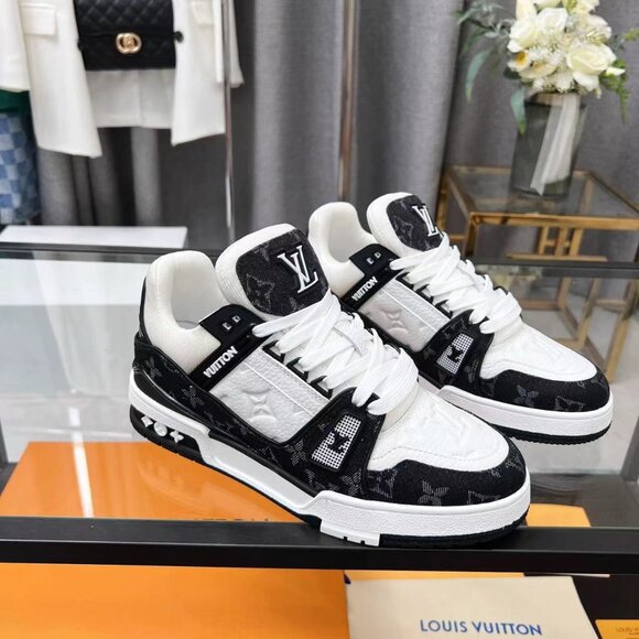 Louis Vuitton Men's Black and White Trainer Sneakers - Picture 1 of 8